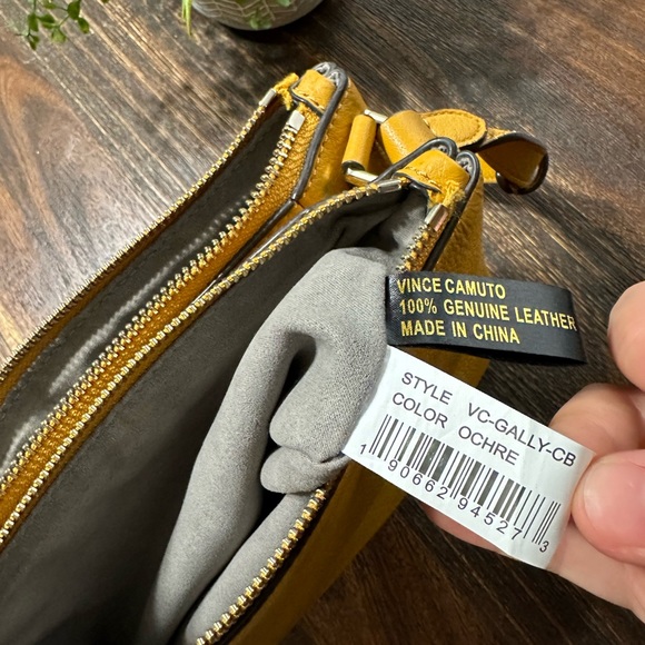 Vince Camuto Yellow Leather Crossbody Tassel zipper pulls large capacity - Picture 8 of 9